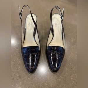 Gorgeous & sexy AK Anne Klein iFlex chocolate brown faux croc slingback pumps.